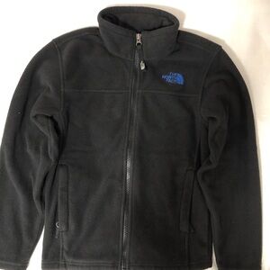 The North face. Fleece. Boys. Good condition. Great for fall.